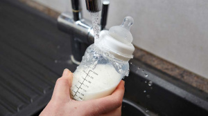cooling a bottle of formula
